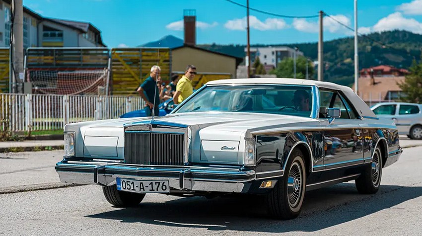 RETRO ČAROLIJA PRED PALJANIMA