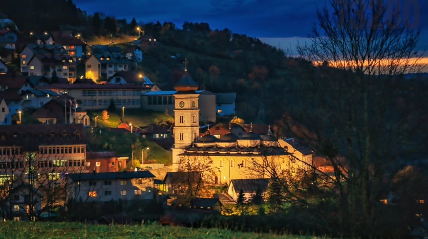 ČAJNIČE – KADA SE UGASI DAN, A PROGOVORI MIR
