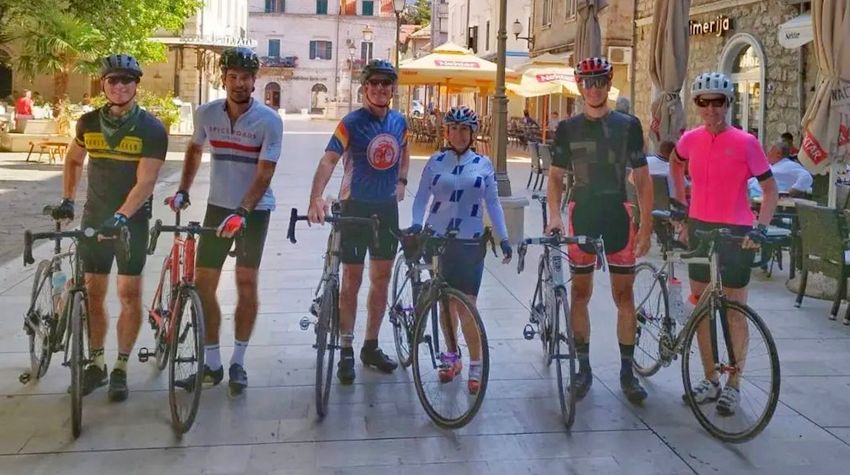 AMERIČKI TURISTI BICIKLIMA OBIŠLI TREBINJE