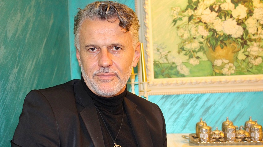 HOLIVUDSKI GLUMAC NE ZABORAVLJA ZAVIČAJ I POTKOZARJE (VIDEO)